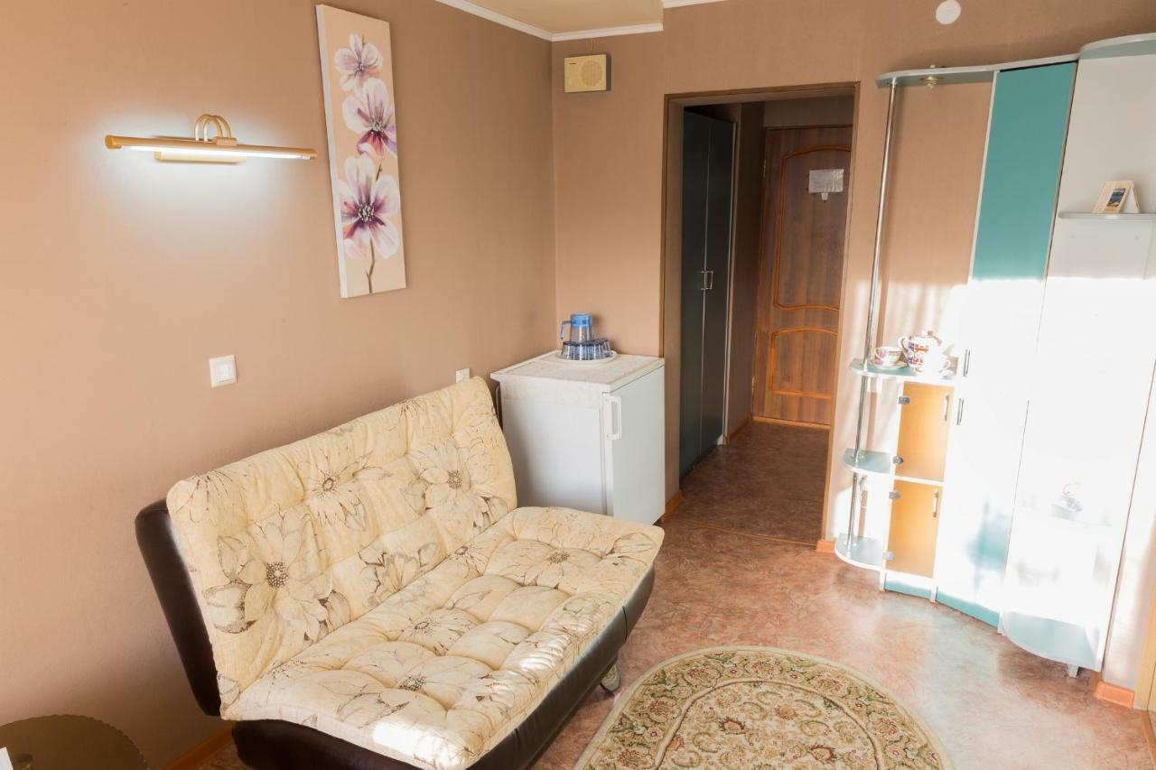 Tourist Hotel Ustʼ-Kamenogorsk エクステリア 写真