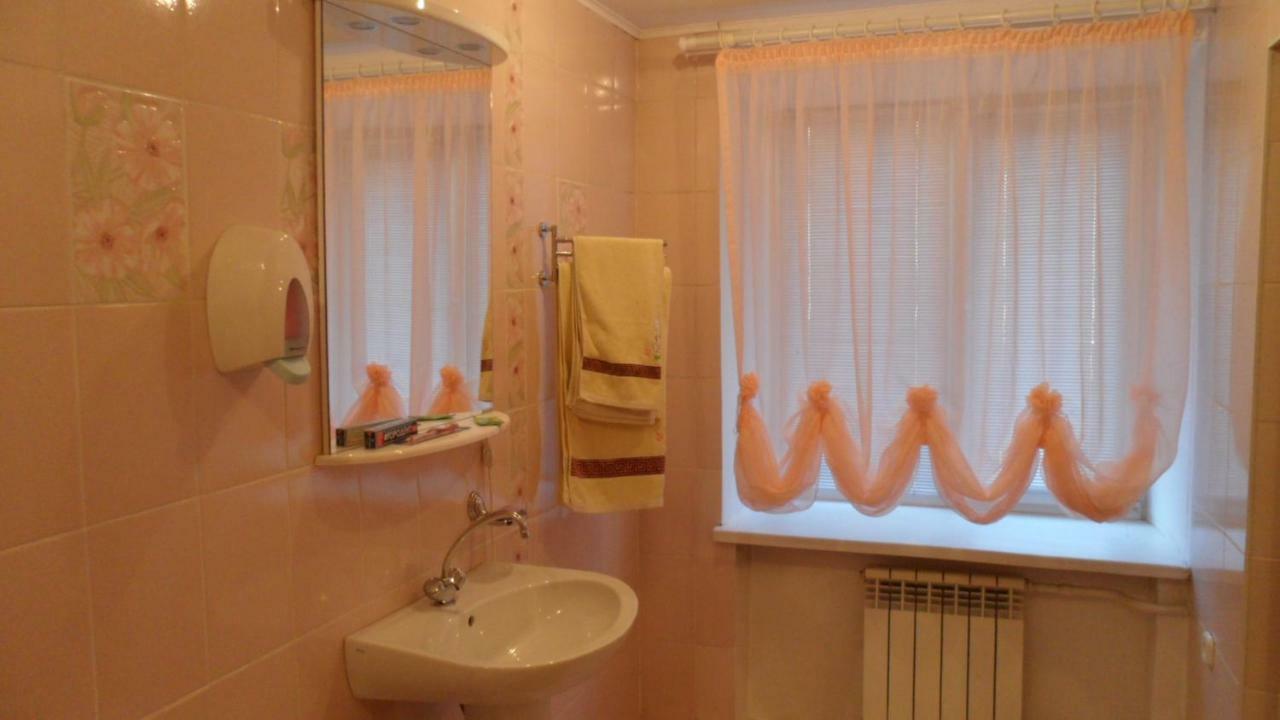Tourist Hotel Ustʼ-Kamenogorsk エクステリア 写真